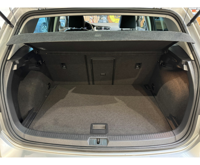 Volkswagen Golf  Autohandel Robby