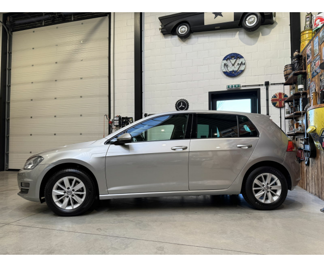 Volkswagen Golf  Autohandel Robby