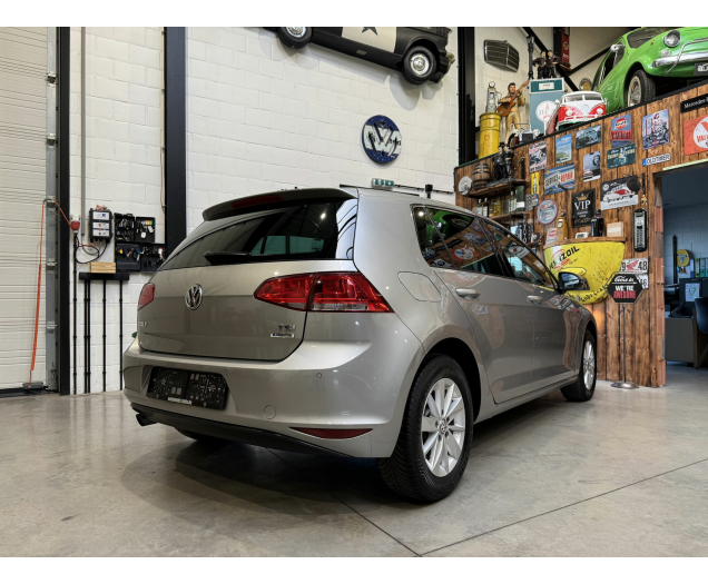Volkswagen Golf  Autohandel Robby
