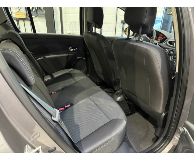 Renault Clio  Autohandel Robby