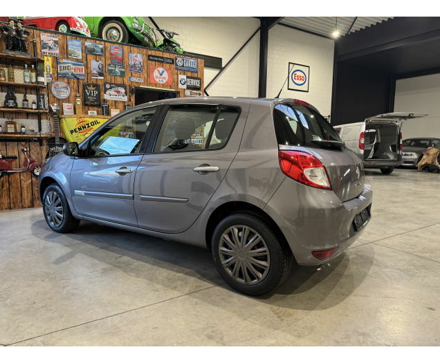 Renault Clio  Autohandel Robby