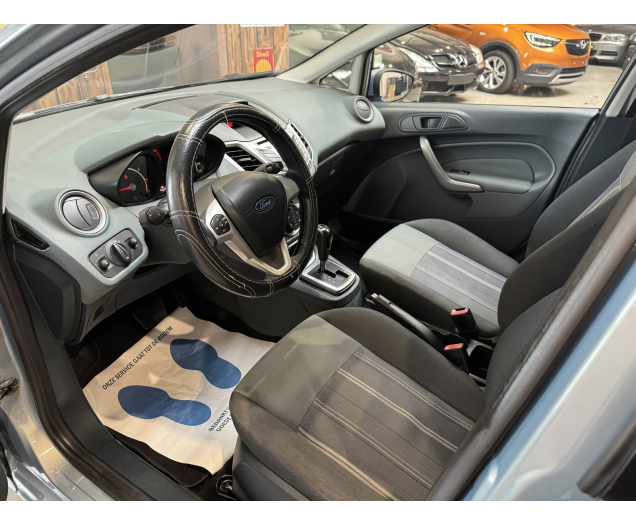 Ford Fiesta AUTOMAAT Autohandel Robby