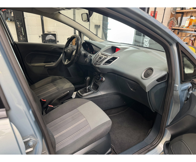 Ford Fiesta AUTOMAAT Autohandel Robby