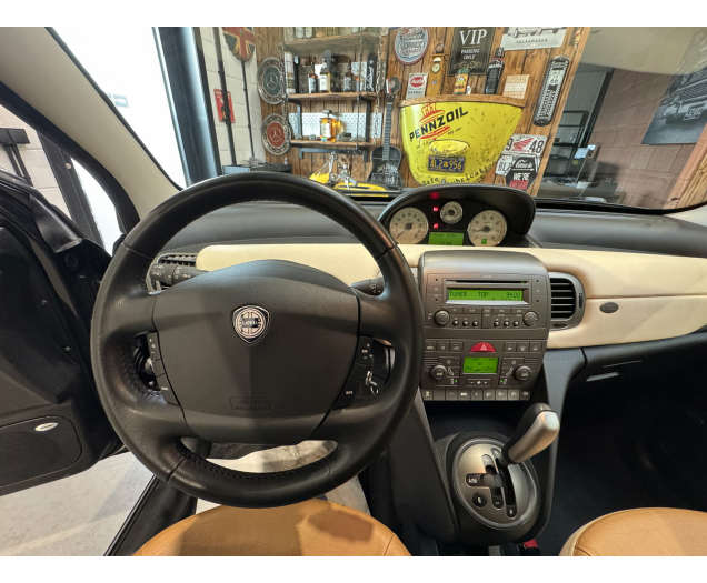 Lancia Ypsilon  Autohandel Robby