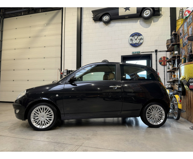 Lancia Ypsilon  Autohandel Robby