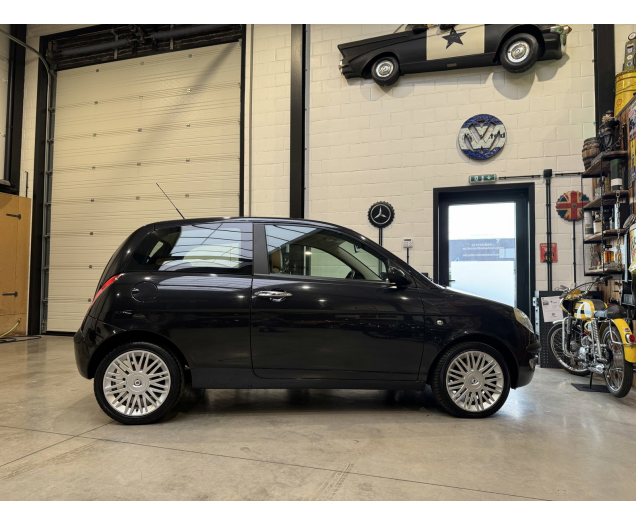 Lancia Ypsilon  Autohandel Robby