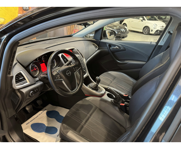 Opel Astra SPORTS TOURER Autohandel Robby