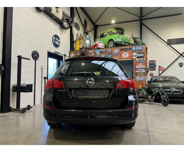 Opel Astra SPORTS TOURER Autohandel Robby