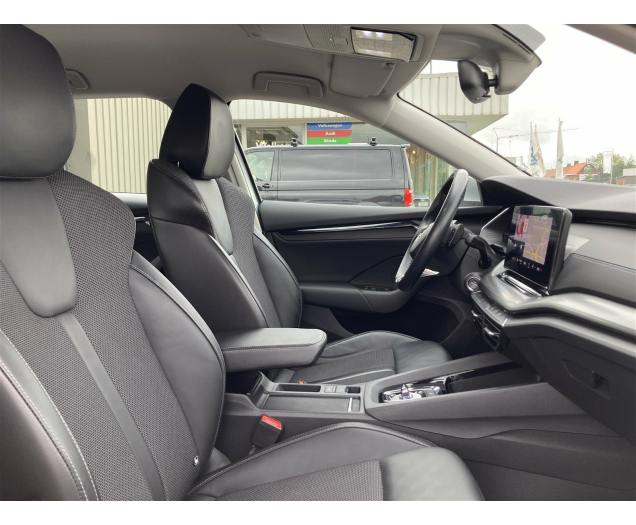 Skoda OCTAVIA COMBI 110tsi MHEV -AUTOMAAT -GPS -Half LEDER-Camera -Trekhaak Garage Vandeginste