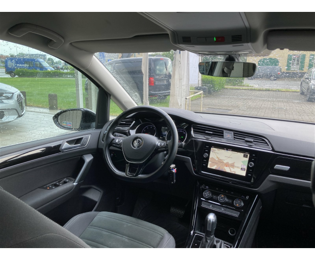 Volkswagen TOURAN Highline 150tsi -AUTOMAAT -Alcantara -GPS -Trekhaak Garage Vandeginste