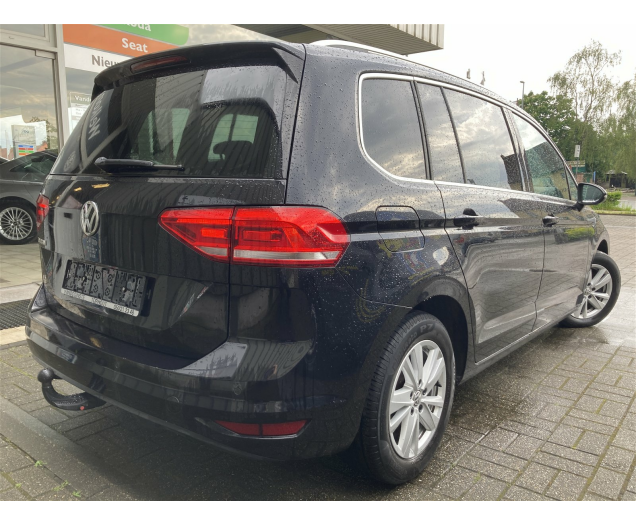 Volkswagen TOURAN Highline 150tsi -AUTOMAAT -Alcantara -GPS -Trekhaak Garage Vandeginste