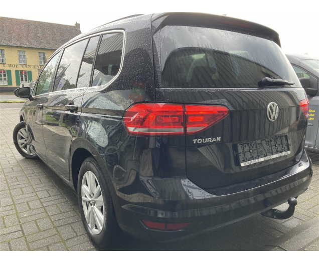 Volkswagen TOURAN Highline 150tsi -AUTOMAAT -Alcantara -GPS -Trekhaak Garage Vandeginste