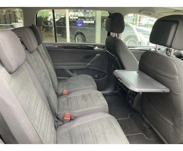 Volkswagen TOURAN Highline 150tsi -AUTOMAAT -Alcantara -GPS -Trekhaak Garage Vandeginste