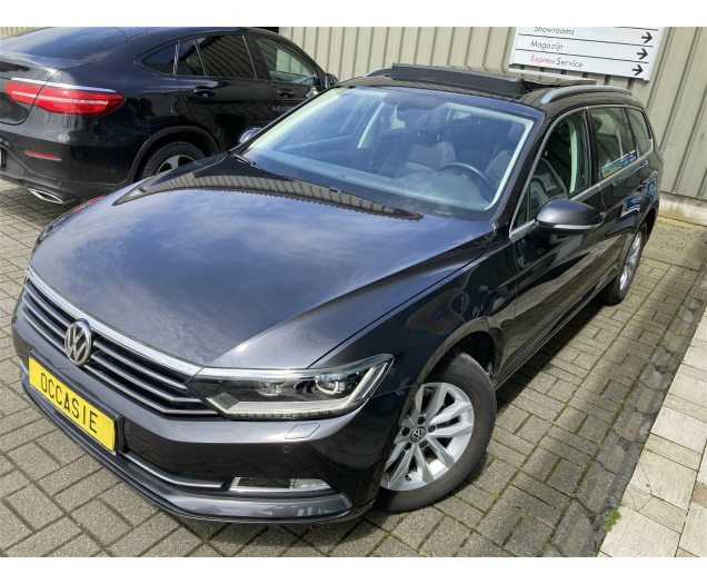 Volkswagen PASSAT SW 1.5TSI 150pk -AUTOMAAT -GPS -Airco+Panodak -Camera Garage Vandeginste