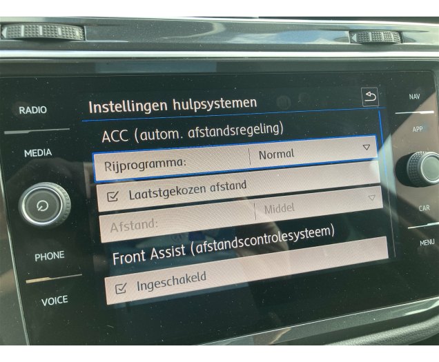 Volkswagen TIGUAN Comfortline 1.5tsi -GPS -Airco -LED Lichten -App -Achteruitrij Camera Garage Vandeginste