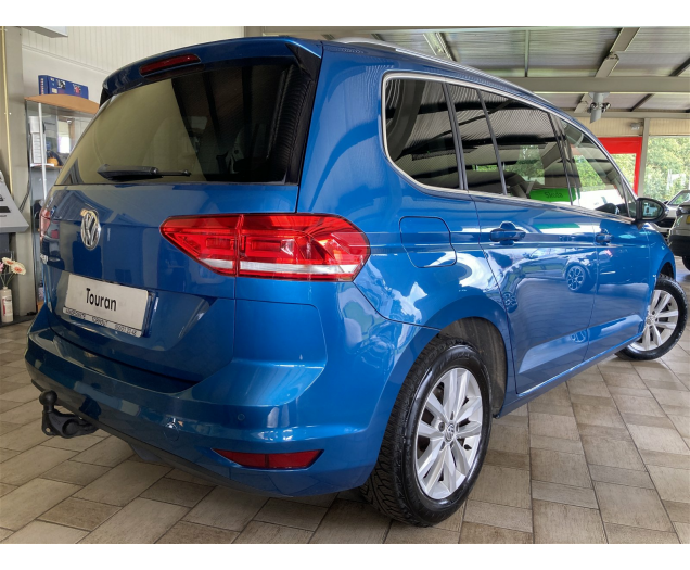 Volkswagen TOURAN Highline 150tsi -AUTOMAAT -Alcantara -GPS -Trekhaak Garage Vandeginste