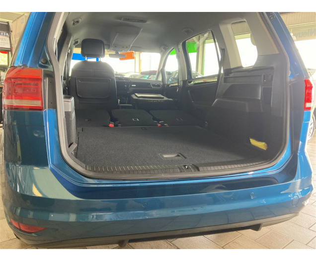 Volkswagen TOURAN Highline 150tsi -AUTOMAAT -Alcantara -GPS -Trekhaak Garage Vandeginste