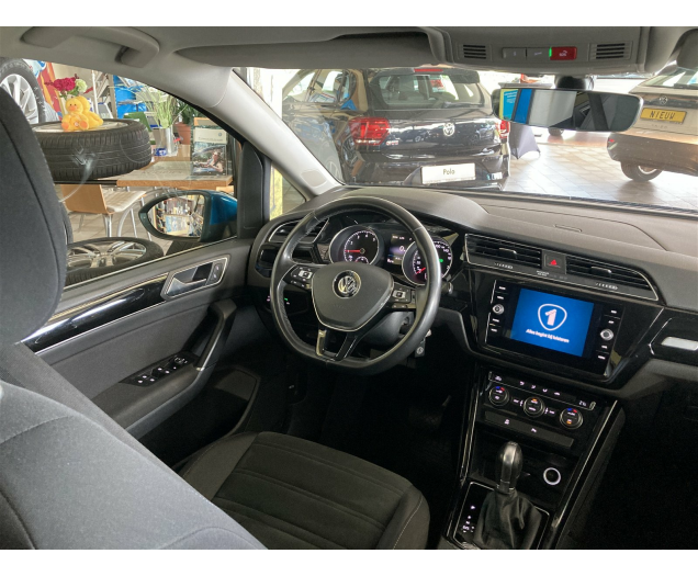 Volkswagen TOURAN Highline 150tsi -AUTOMAAT -Alcantara -GPS -Trekhaak Garage Vandeginste