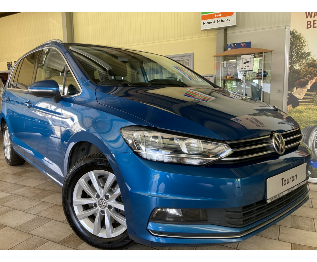 Volkswagen TOURAN Highline 150tsi -AUTOMAAT -Alcantara -GPS -Trekhaak Garage Vandeginste