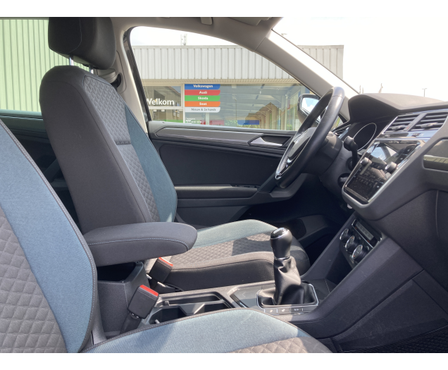 Volkswagen TIGUAN IQ.Drive 1.5tsi benzine -GPS -Airco -App -Park -Alu 18 Garage Vandeginste