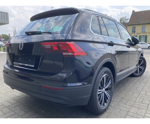 Volkswagen TIGUAN IQ.Drive 1.5tsi benzine -GPS -Airco -App -Park -Alu 18 Garage Vandeginste