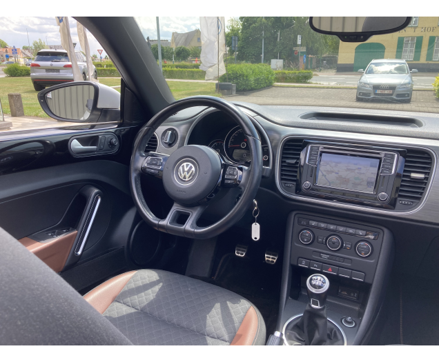 Volkswagen COCCINELLE CABRIOLET Half Leder/Stof -GPS -Airco -Cruise -Camera -Alu 17 Garage Vandeginste