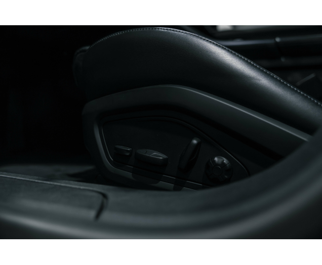 Porsche Taycan 4 Sport Turismo BTW wagen/Nieuwe HV Batterij L-Cars