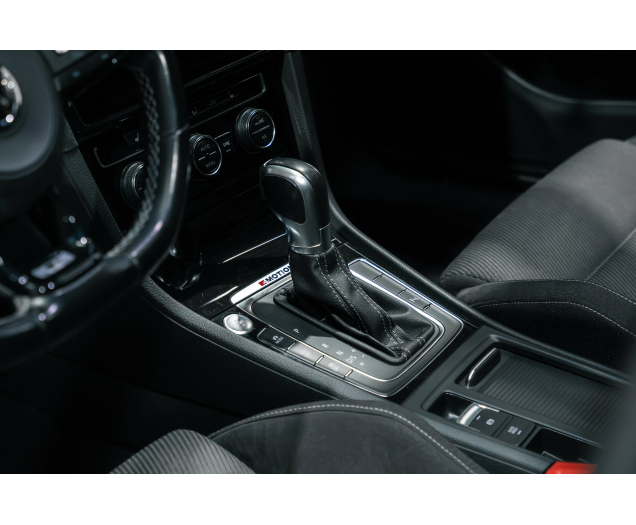 Volkswagen Golf Golf R 4Motion (BlueMotion Technology) DSG L-Cars