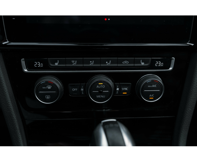 Volkswagen Golf GTI Golf GTI DSG Performance Dynaudi/DCC/Pano/Keyless L-Cars