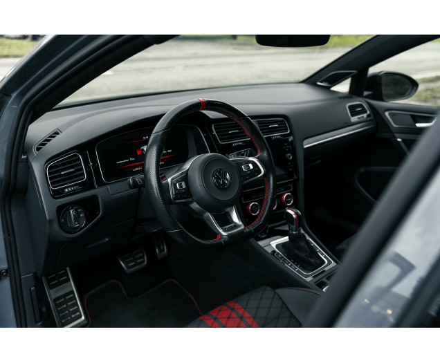 Volkswagen Golf GTI Golf GTI TCR 2.0 TSI OPF DSG AKRA/dynaudio L-Cars