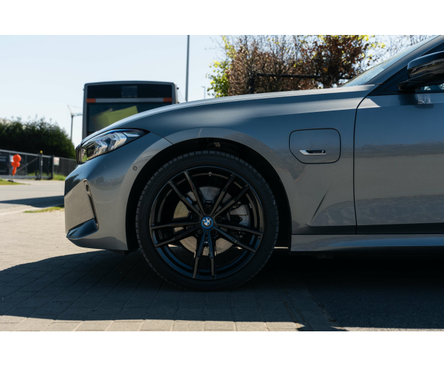 BMW 330 330eXAS Mpack PHEV L-Cars