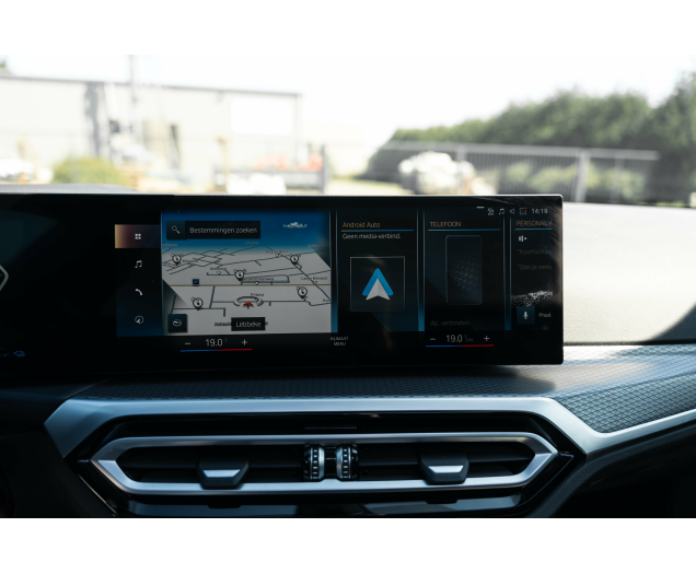 BMW 330 330eXAS Mpack PHEV L-Cars