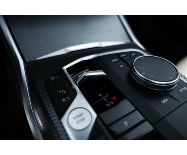 BMW 330 330eXAS Mpack PHEV L-Cars