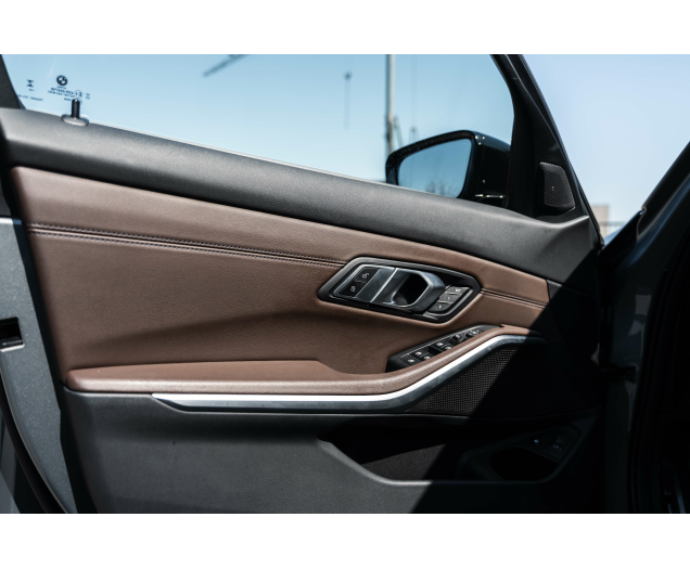 BMW 330 330eXAS Mpack PHEV L-Cars