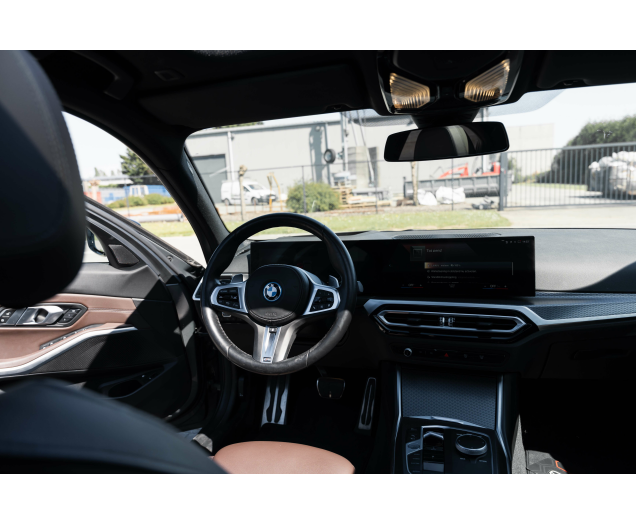 BMW 330 330eXAS Mpack PHEV L-Cars