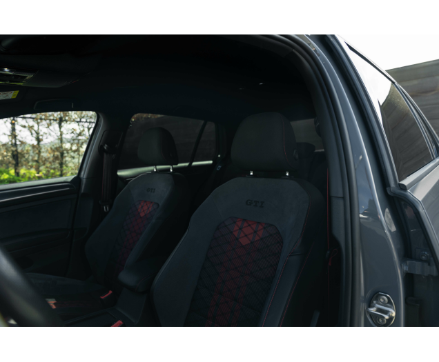 Volkswagen Golf GTI Golf GTI TCR 2.0 TSI OPF DSG L-Cars
