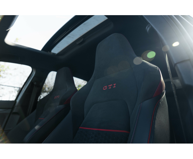 Volkswagen Golf GTI 2.0 TSI Clubsport OPF DSG Pano/H&K/IQ LED's L-Cars