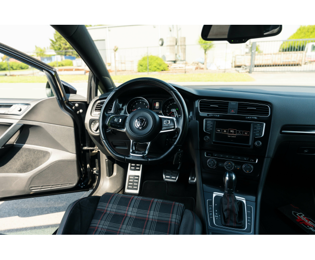 Volkswagen Golf GTI Golf 2.0 TSI Performance DSG L-Cars