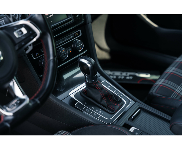 Volkswagen Golf GTI Golf 2.0 TSI Performance DSG L-Cars