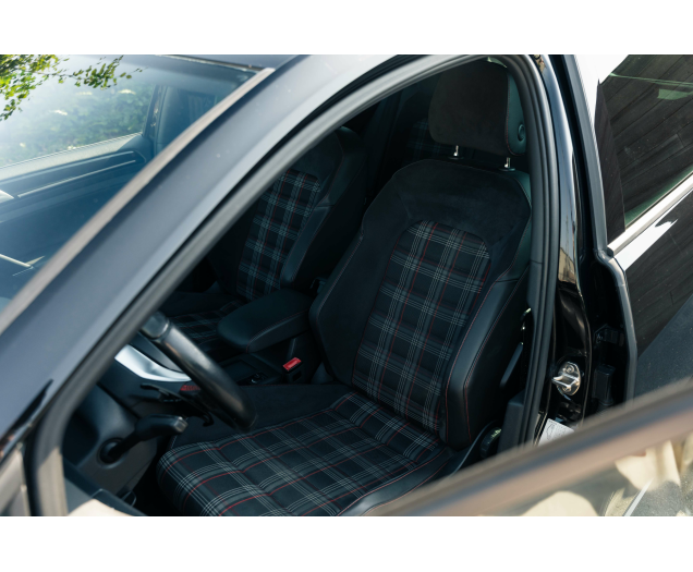 Volkswagen Golf GTI Golf 2.0 TSI Performance DSG L-Cars