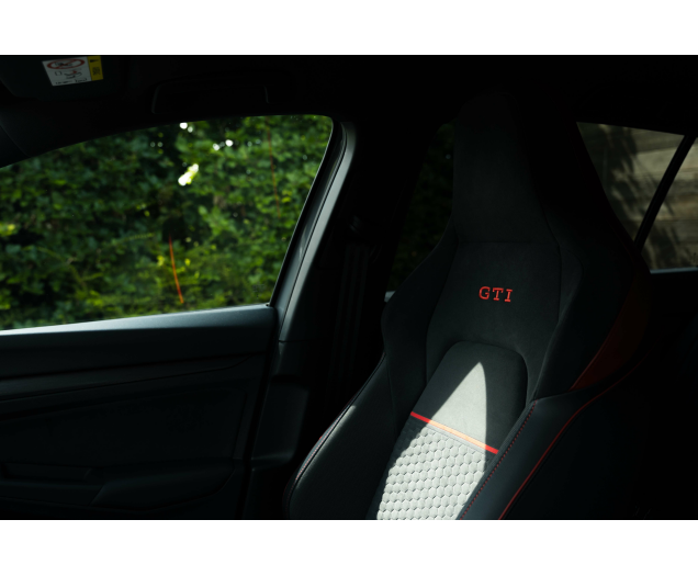 Volkswagen Golf GTI 2.0 TSI Clubsport OPF H&K/IQ LED's/DCC/Nurburgring modus L-Cars