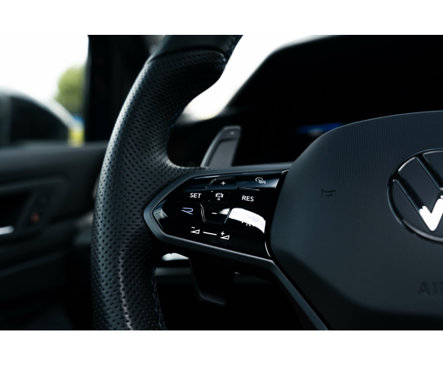 Volkswagen Golf R Golf Variant R 2.0 TSI 4Motion DSG H&K/HUD/AKRA/Nurburgring/DCC/Performance pack L-Cars