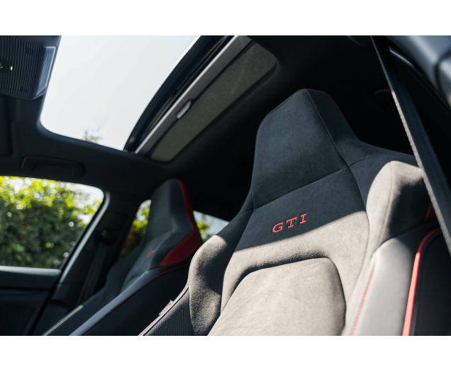 Volkswagen Golf GTI 2.0 TSI Clubsport OPF DSG Pano/H&K/IQ LED's L-Cars