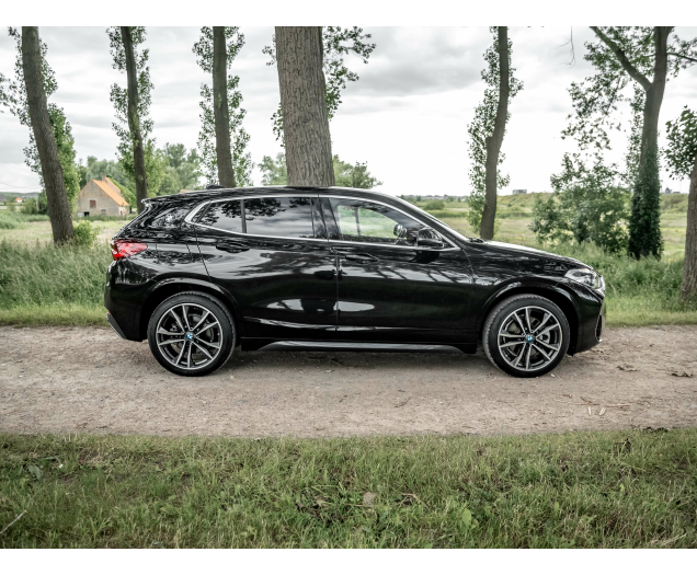 BMW X2 Hybrid,M-Sportpakket,LED,Gps,Alu,Elektr. koffer Autohandel Quintens