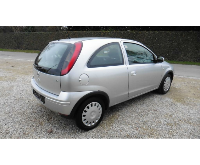 Opel CORSA  Autobedrijf Vynckier