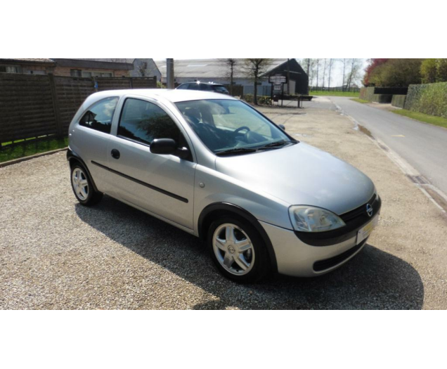 Opel CORSA BENZINE +GPS+USB Autobedrijf Vynckier