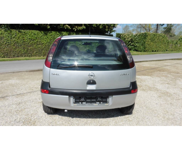 Opel CORSA BENZINE +GPS+USB Autobedrijf Vynckier