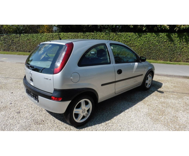 Opel CORSA BENZINE +GPS+USB Autobedrijf Vynckier