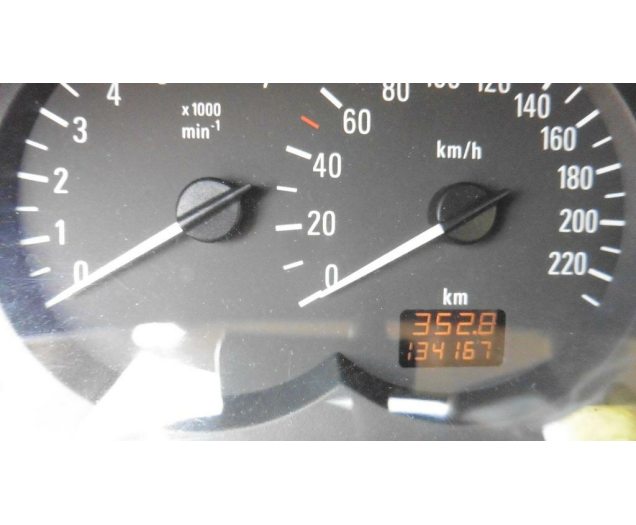 Opel CORSA BENZINE +GPS+USB Autobedrijf Vynckier