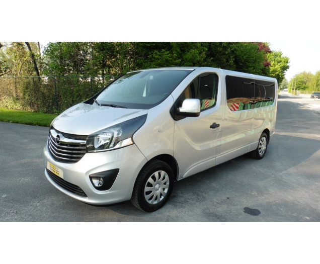 Opel VIVARO 9zit+trekhaak+GPS Autobedrijf Vynckier